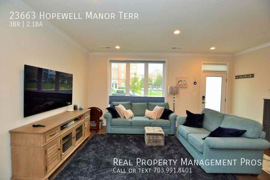 23663 Hopewell Manor Ter - Photo 7 of 27
