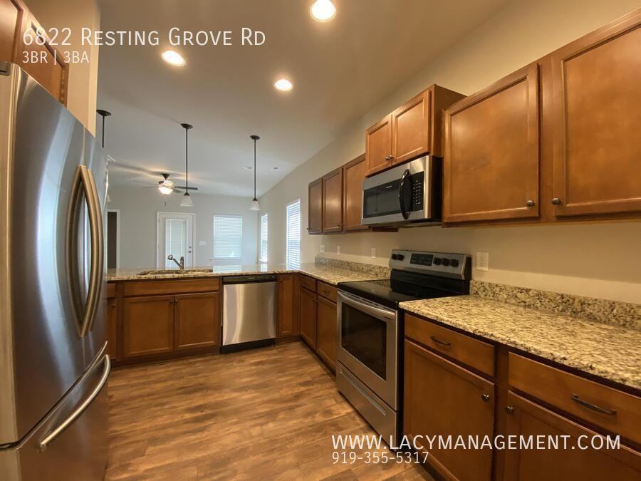 6822 Resting Grove Rd - Photo 7 of 30