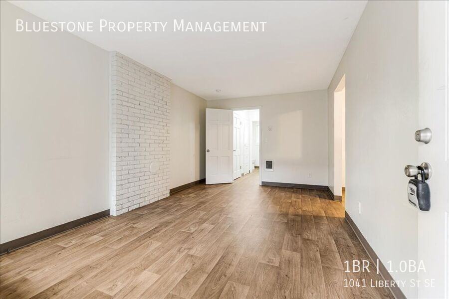 1041 Liberty St Se - Photo 2 of 38