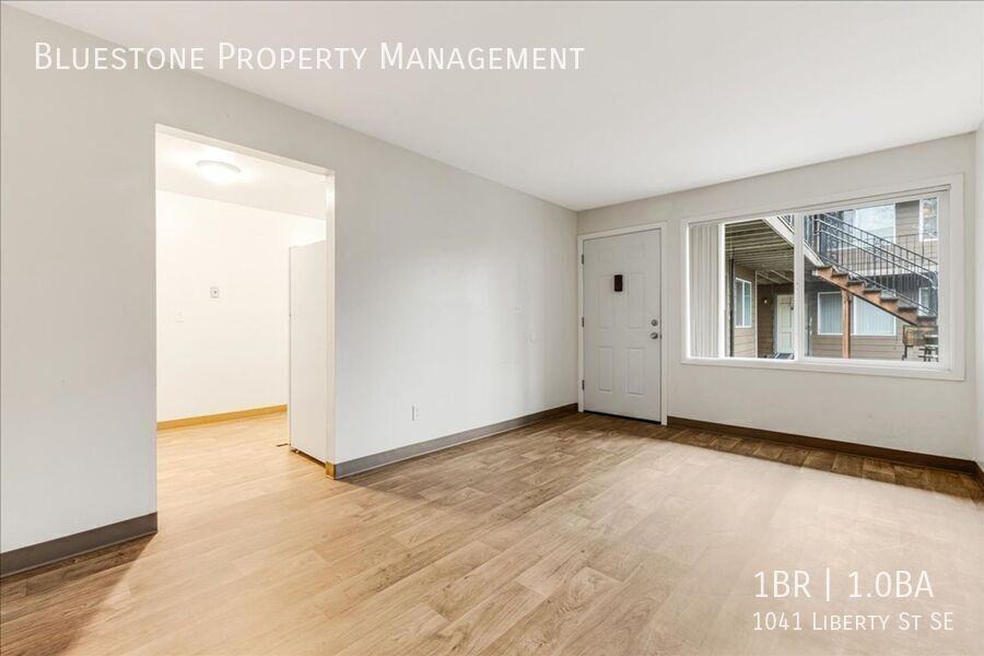 1041 Liberty St Se - Photo 4 of 38