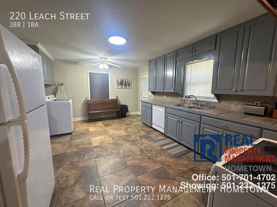 220 Leach St - Photo 5 of 13