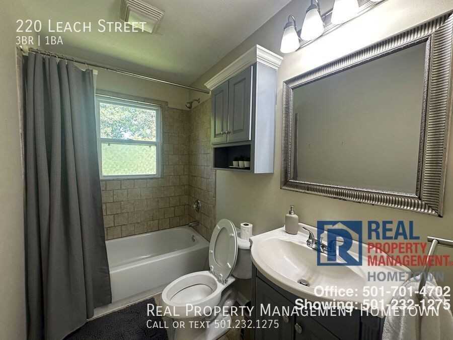 220 Leach St - Photo 6 of 13