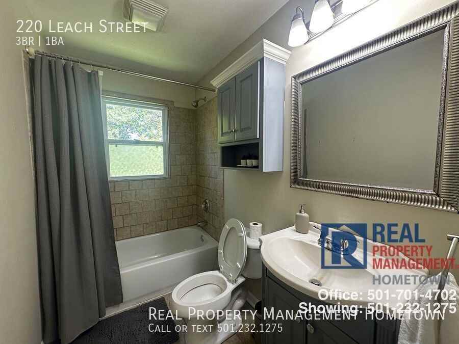 220 Leach St - Photo 7 of 13