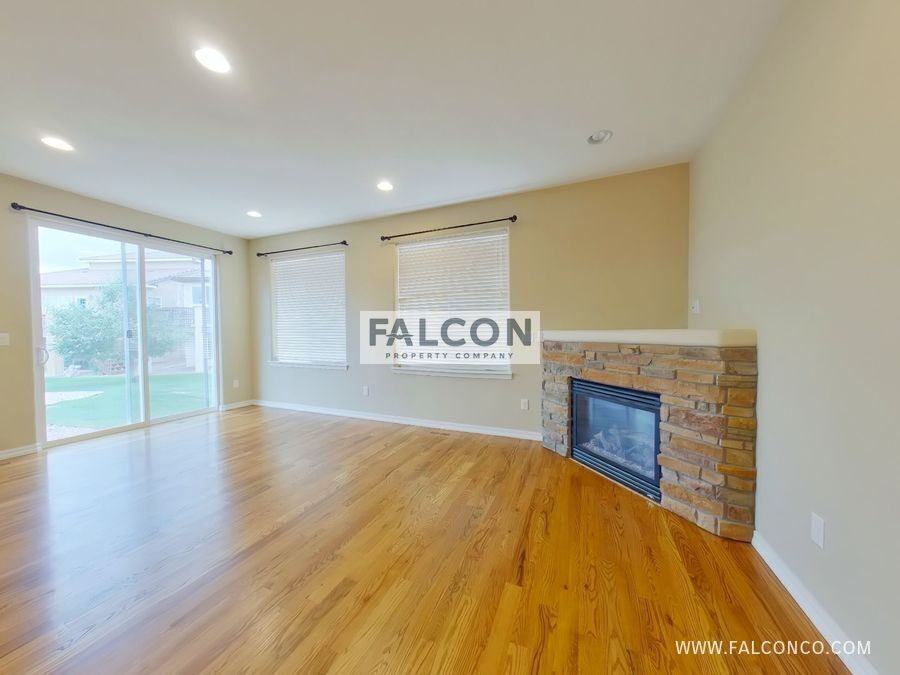 2153 Windwalker Grv - Photo 4 of 17