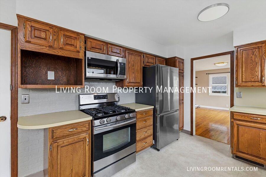 6025 Ne 14th Ave - Photo 5 of 19