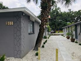 908 35th Ave W #B - Photo 1 of 1