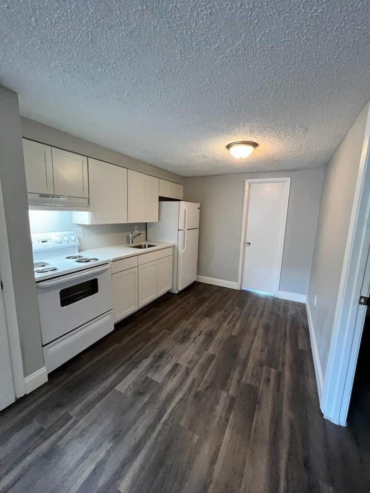908 35th Ave W #B - Photo 5 of 11
