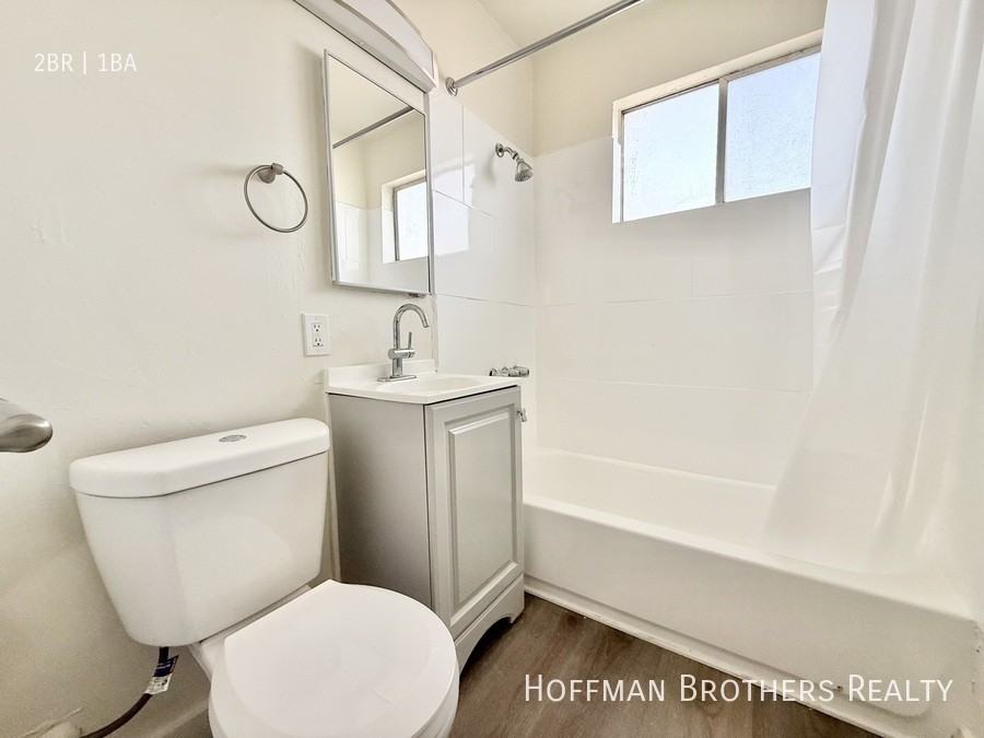 7919 S Hoover St #9 - Photo 6 of 6
