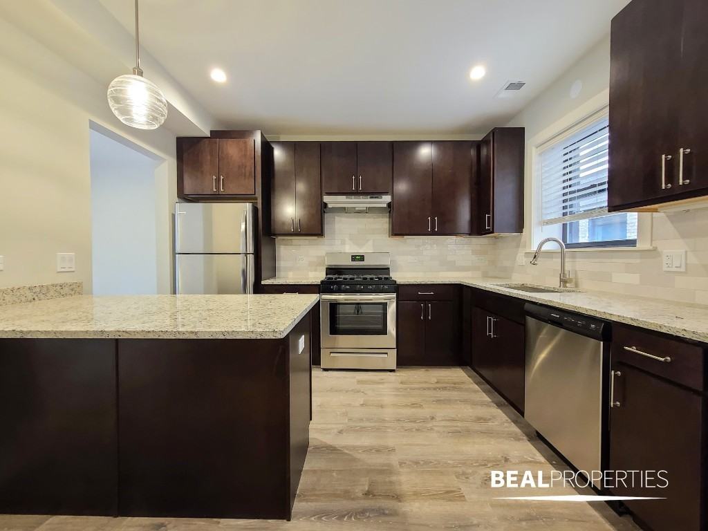 916 Crain St #3 - Photo 2 of 20
