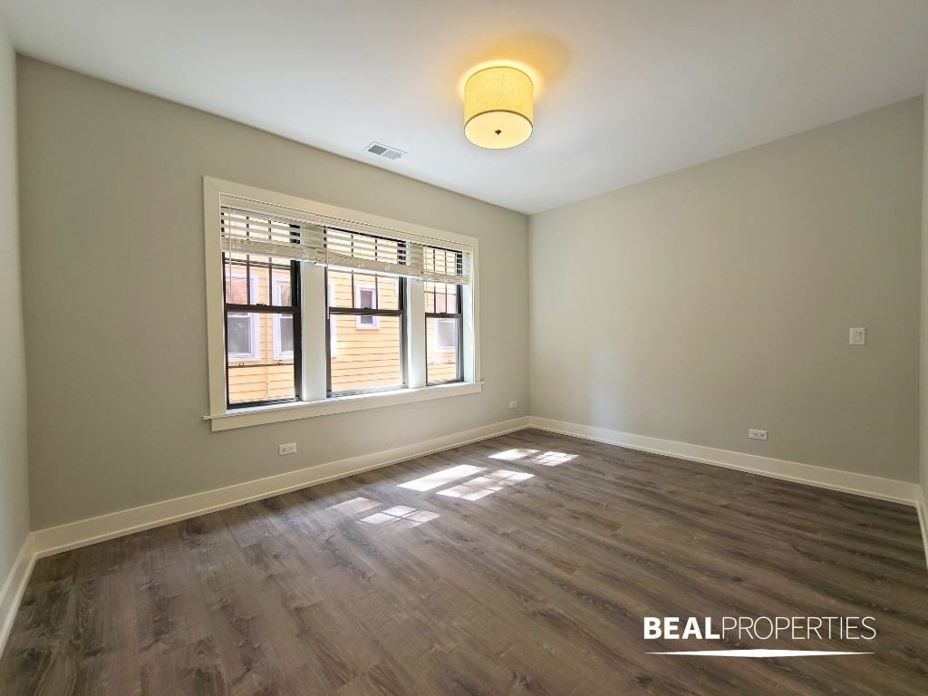 916 Crain St #3 - Photo 7 of 20