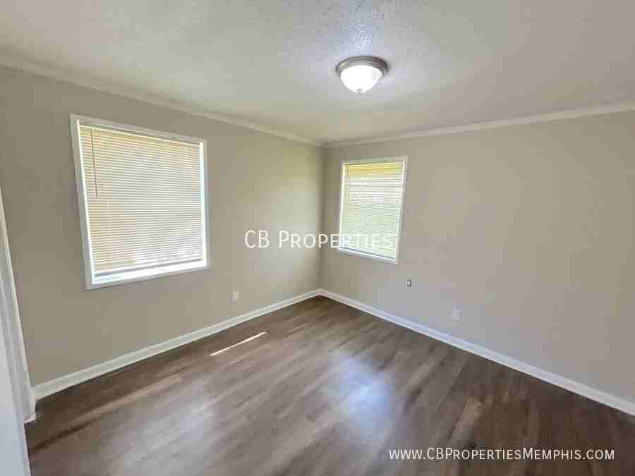 2312 Norman Ave - Photo 2 of 6