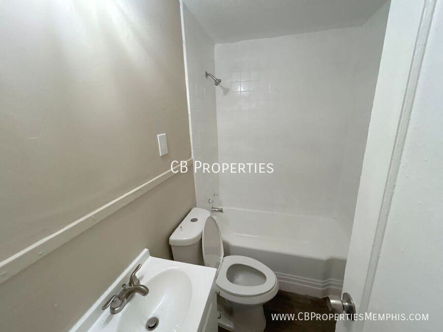 2312 Norman Ave - Photo 6 of 6