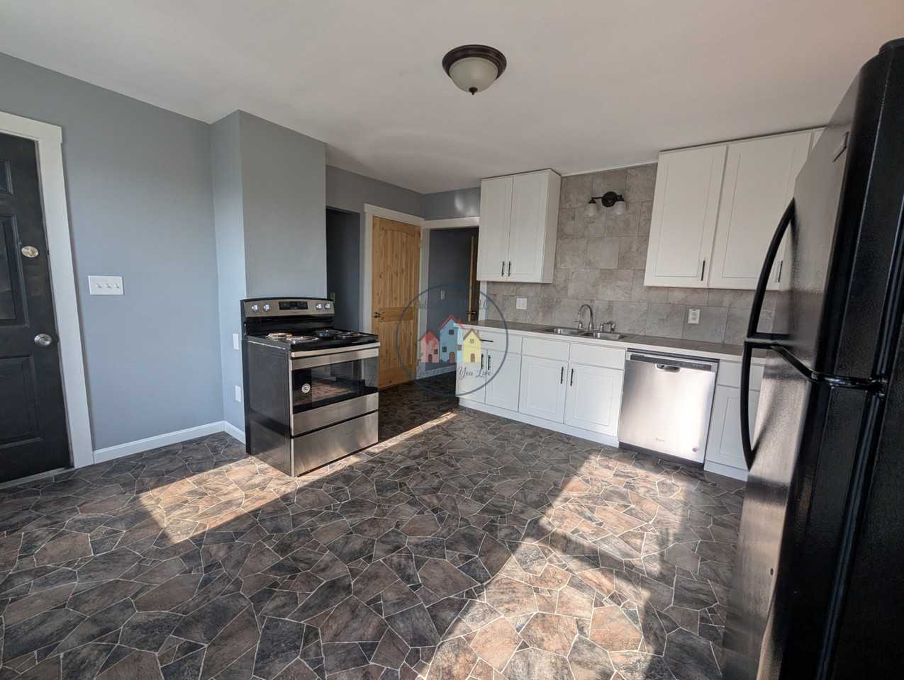 16 Clinton Ave #2 - Photo 5 of 13