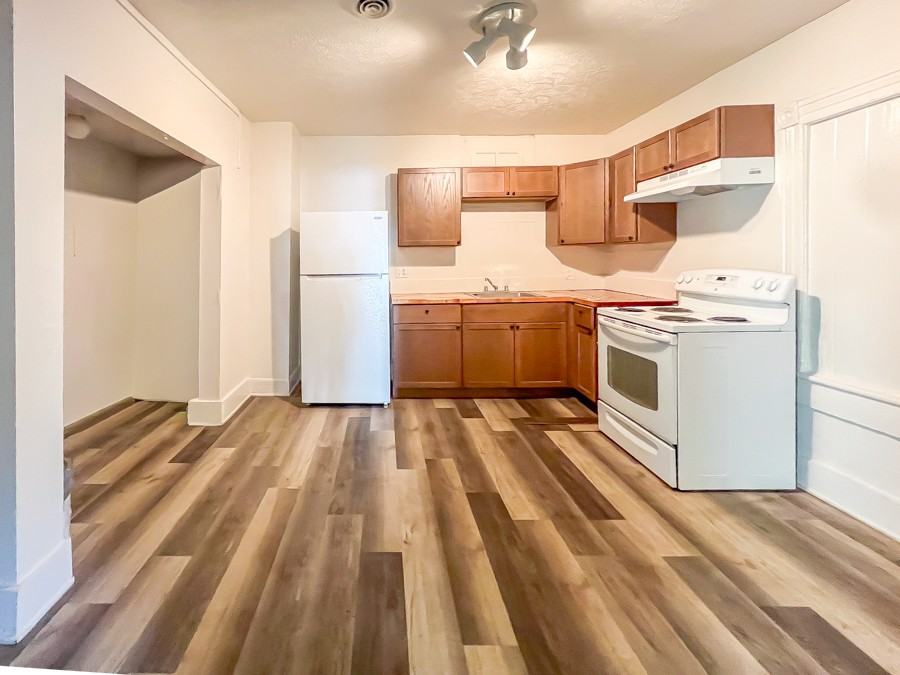 1005 Maplewood Ave #NA - Photo 2 of 22