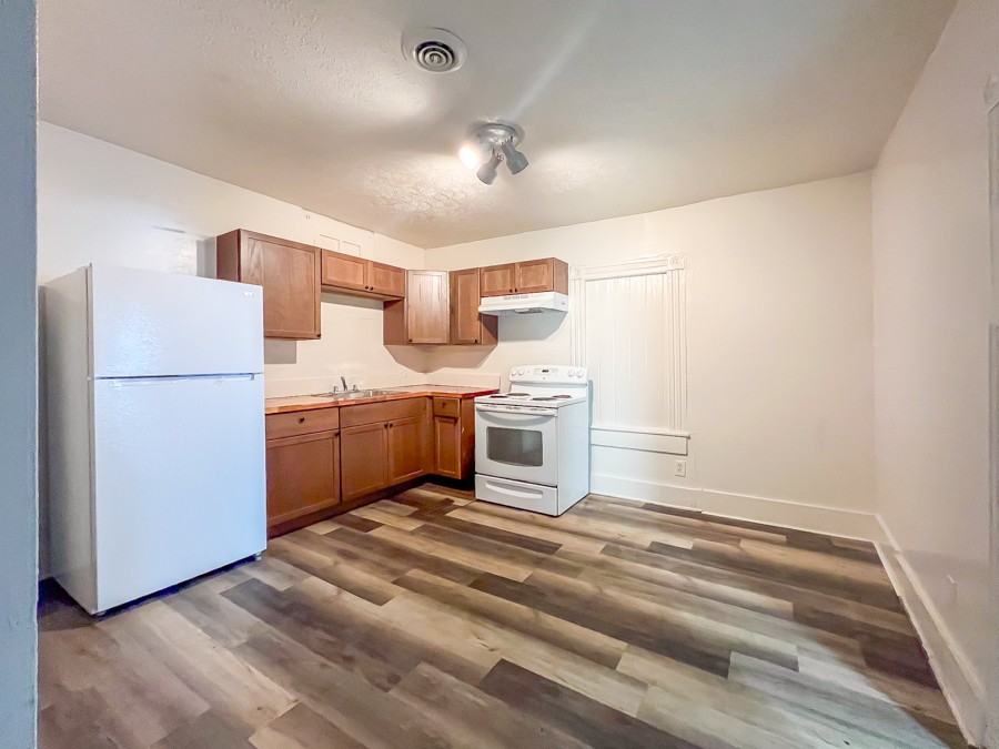 1005 Maplewood Ave #NA - Photo 3 of 22