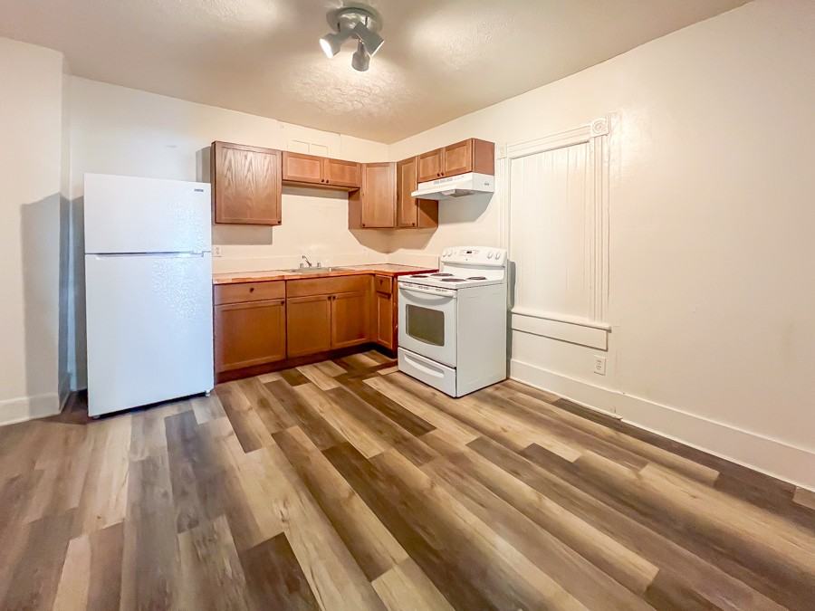 1005 Maplewood Ave #NA - Photo 4 of 22