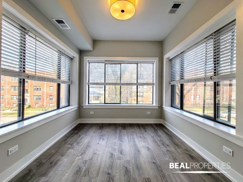 1002 Maple Ave #1 - Photo 4 of 20