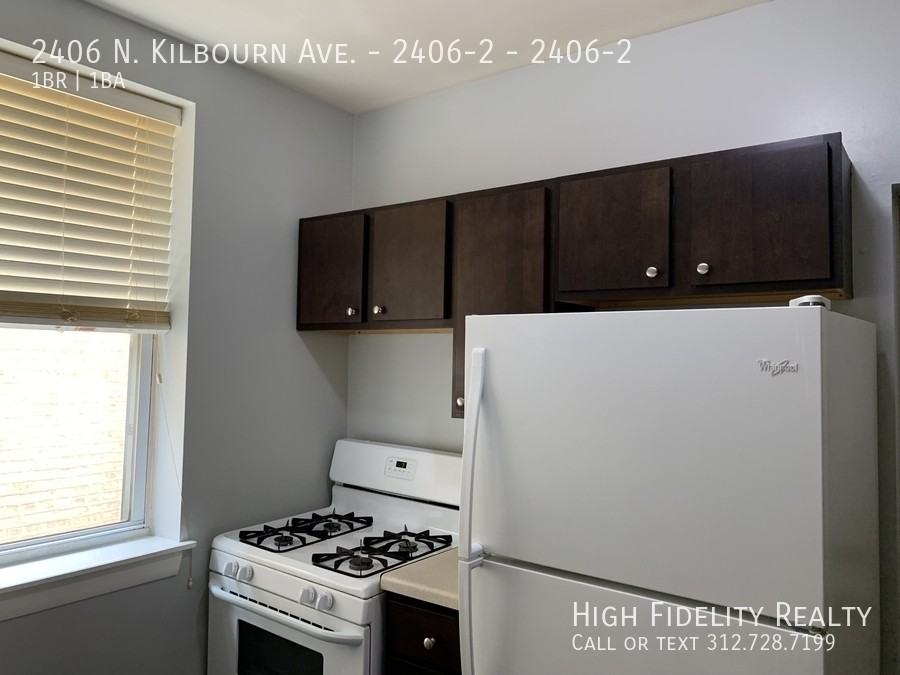 2406 N Kilbourn Ave #2406-2 - Photo 6 of 8