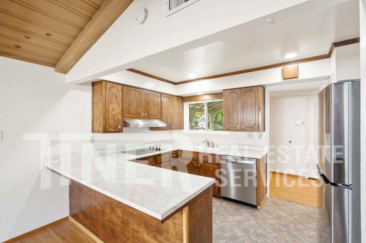 8665 Everglade Dr - Photo 4 of 25
