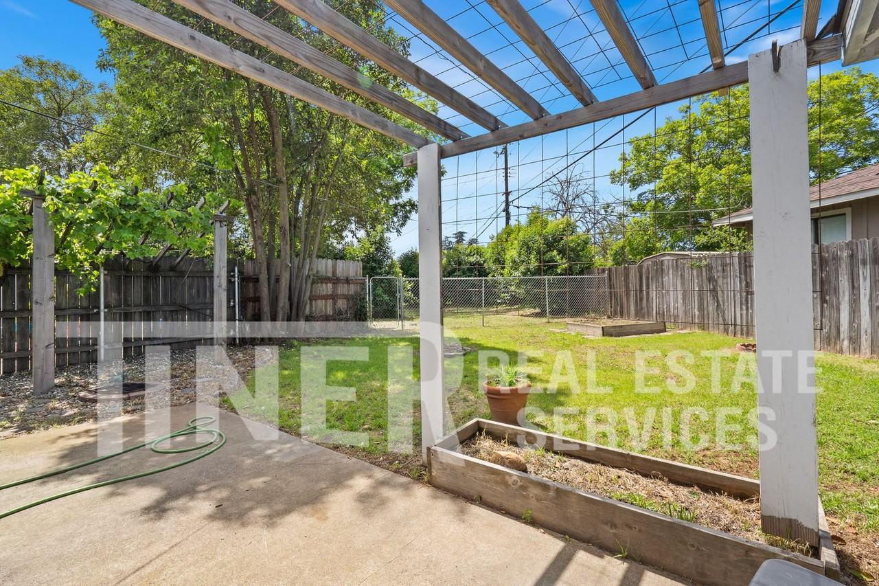 2720 Riesling Way - Photo 4 of 21