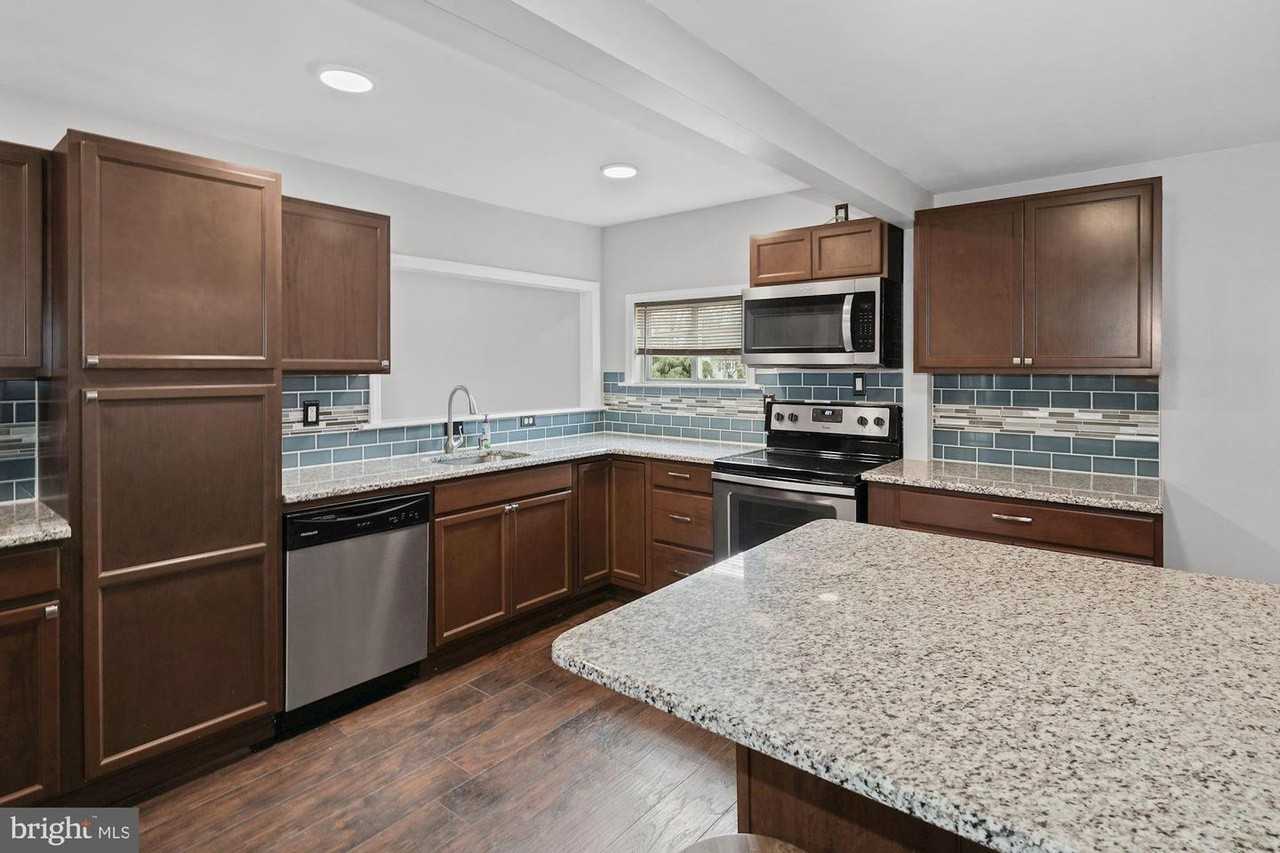 211 Scammell Dr #NA - Photo 2 of 10
