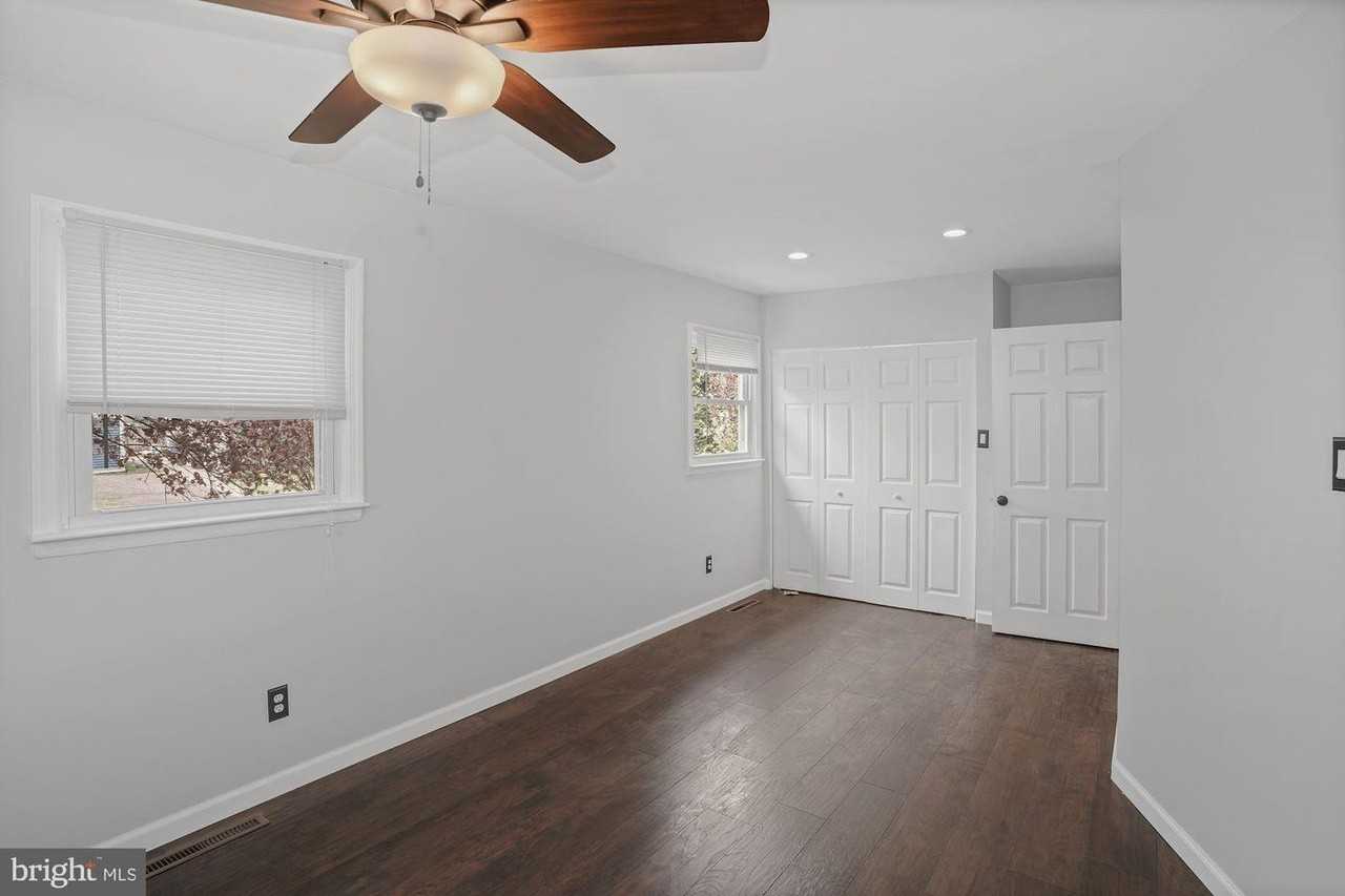 211 Scammell Dr #NA - Photo 5 of 10