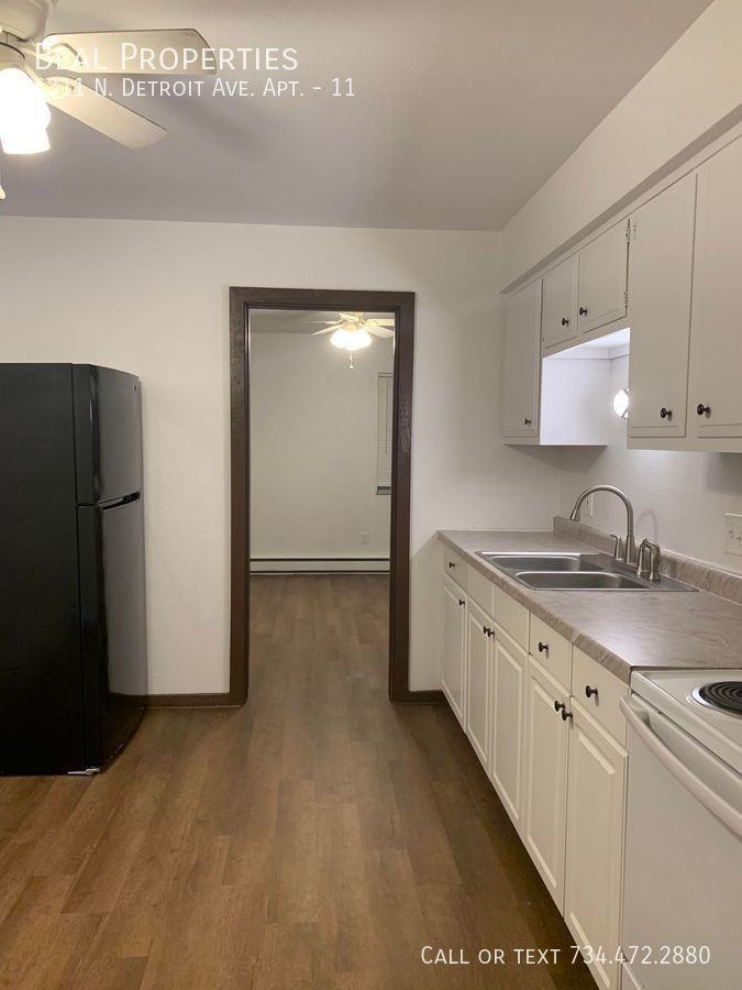 5311 N Detroit Ave #11 - Photo 5 of 12