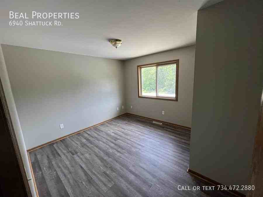 6940 Shattuck Rd - Photo 3 of 20