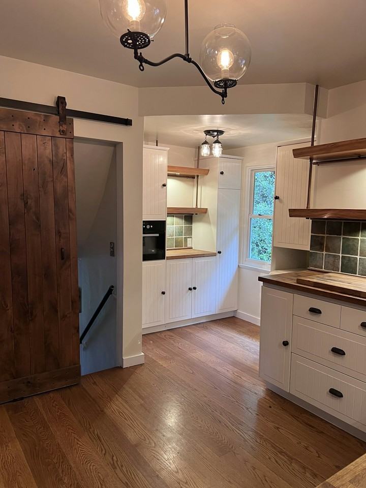 1045 Mountain Blvd - Photo 4 of 13