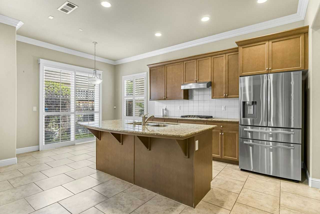 2160 W Juliet Way - Photo 6 of 20