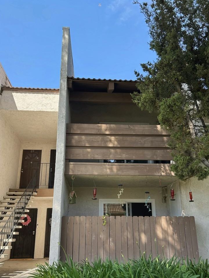17552 Vandenberg Ln, Unit 6 - Photo 2 of 18