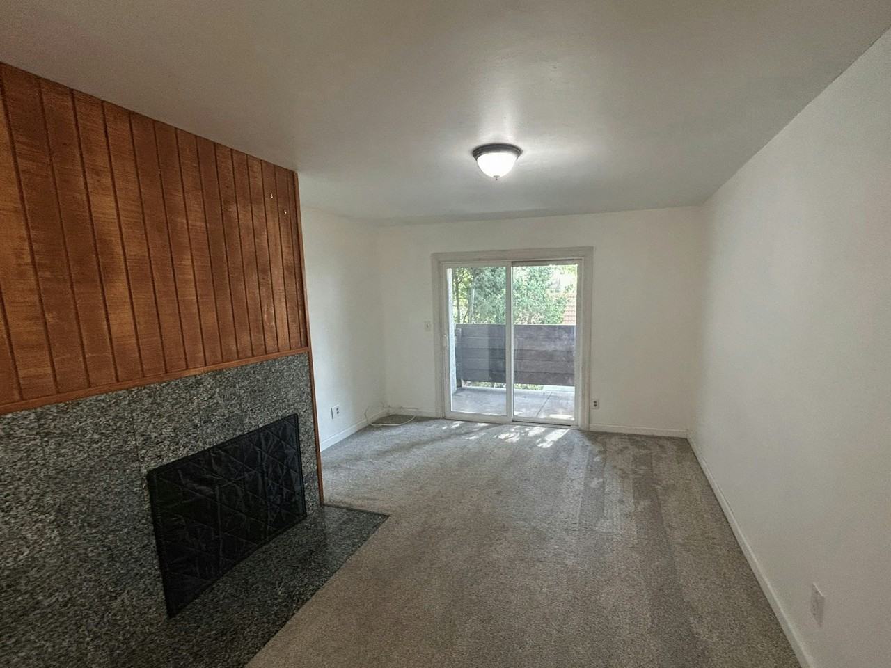 17552 Vandenberg Ln, Unit 6 - Photo 4 of 18