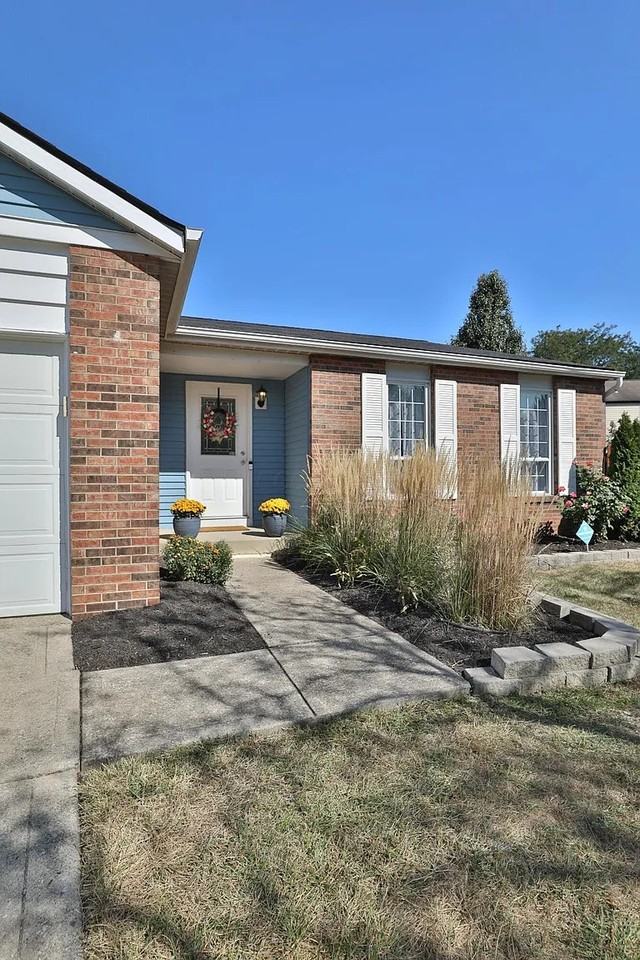 3412 Barnside Court - Photo 3 of 43