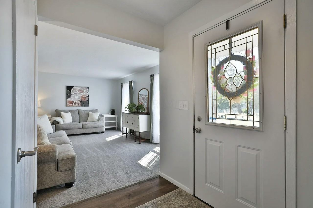 3412 Barnside Court - Photo 4 of 43