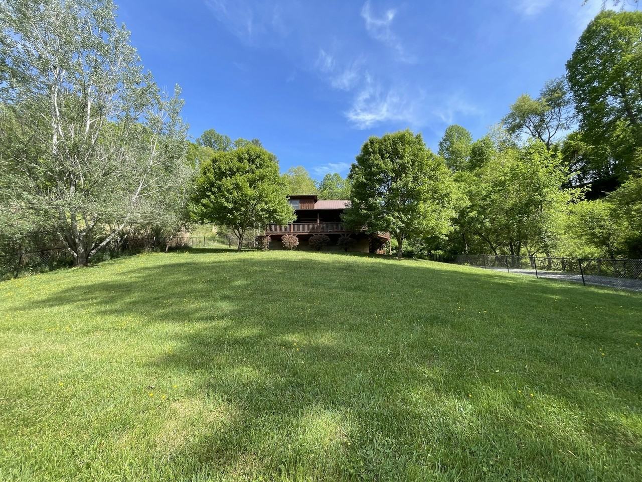 184 Flynn Branch Road - Photo 2 of 43