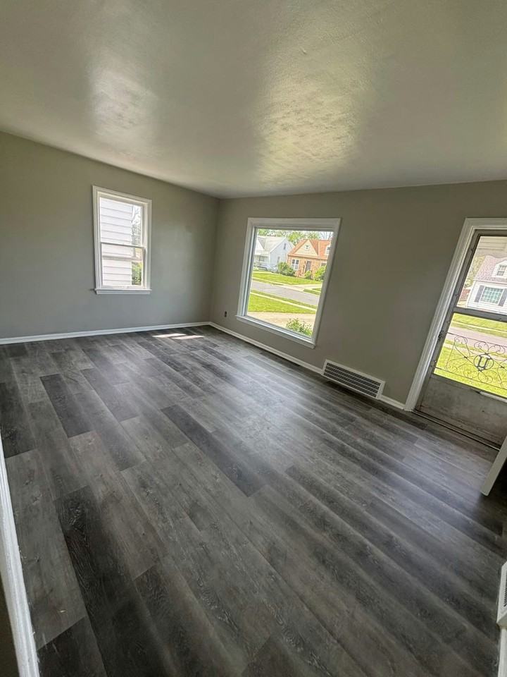 21600 Franklin Road - Photo 7 of 9