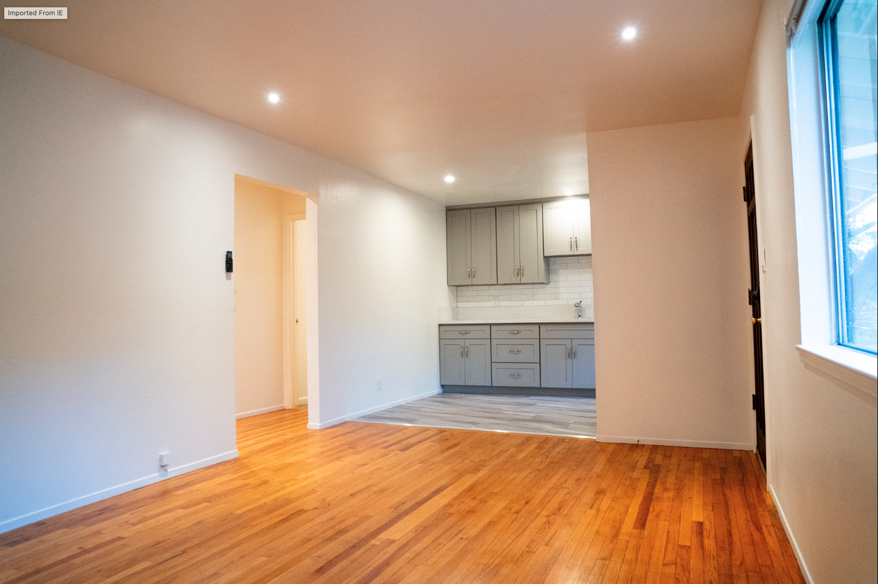 356 Chamberlain Avenue, Unit A - Photo 4 of 5