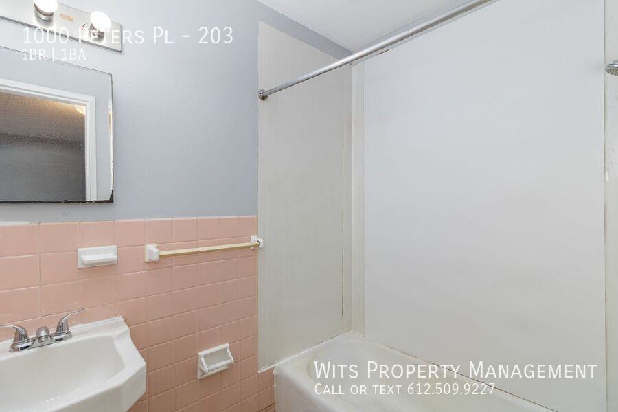 1000 Peters Pl #203 - Photo 6 of 10