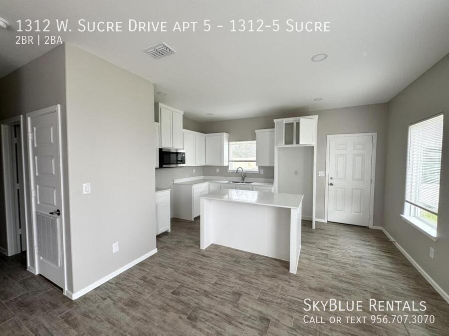 1312 W Sucre Dr Apt 5 - Photo 4 of 20