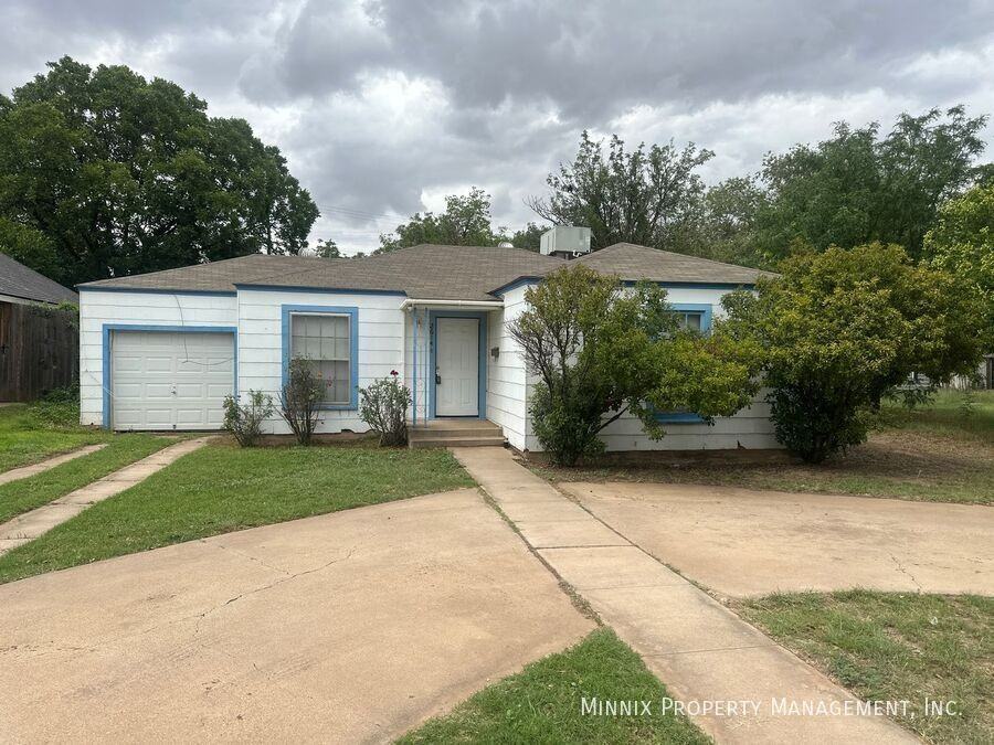 2614 27th St - Photo 2 of 11