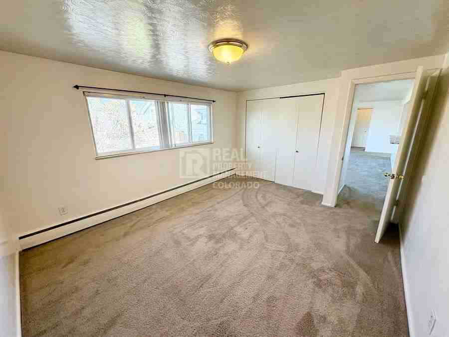 1221 N Clarkson St #12 - Photo 7 of 10