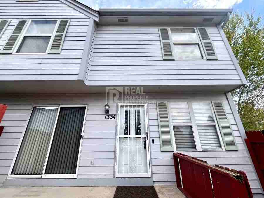 1334 Firefly Cir