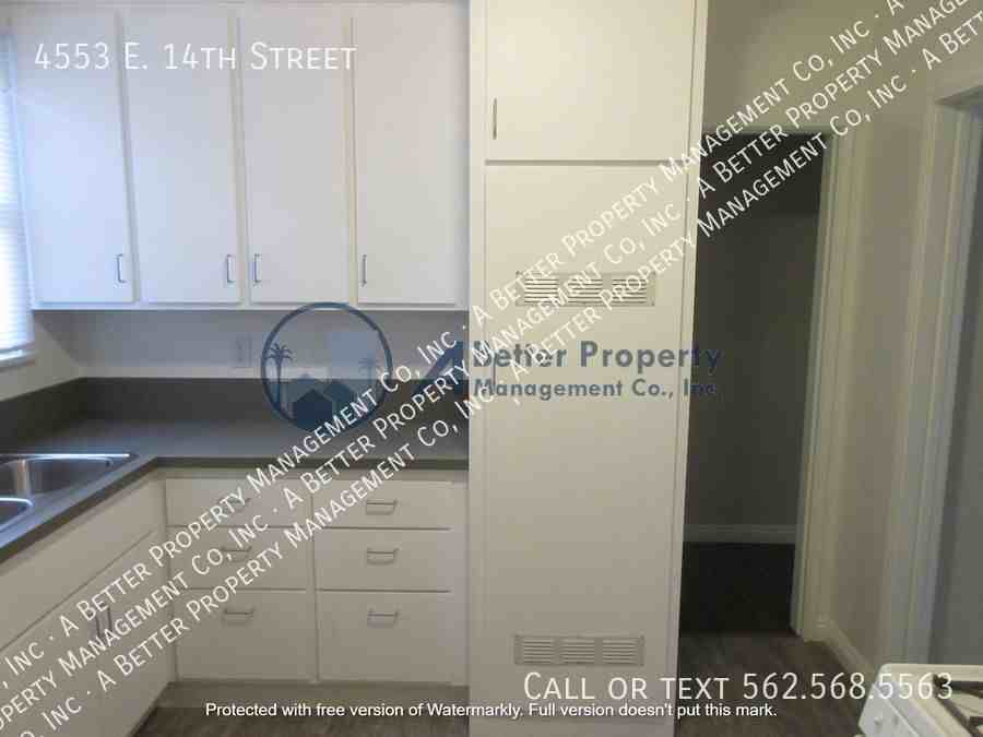 4553 E 14th St - Photo 3 of 10