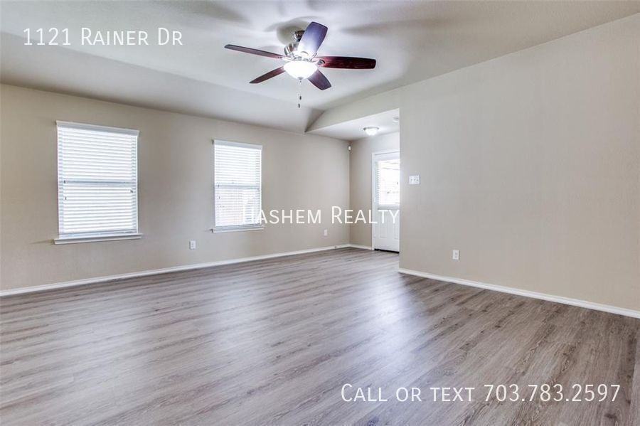 1121 Rainer Dr - Photo 6 of 15