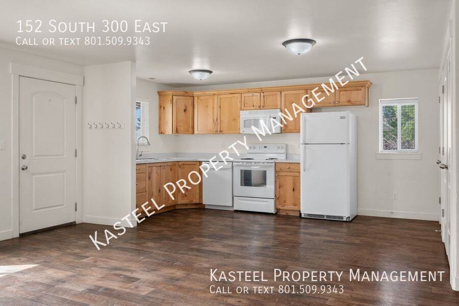 152 S 300 E - Photo 6 of 19