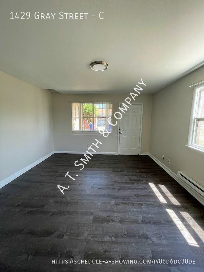 1429 Gray St #C - Photo 7 of 8