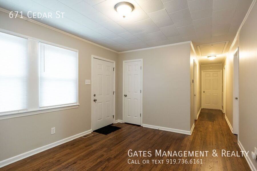671 Cedar St - Photo 6 of 29