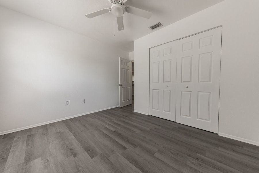 430 Avenue B Ne #B - Photo 6 of 8