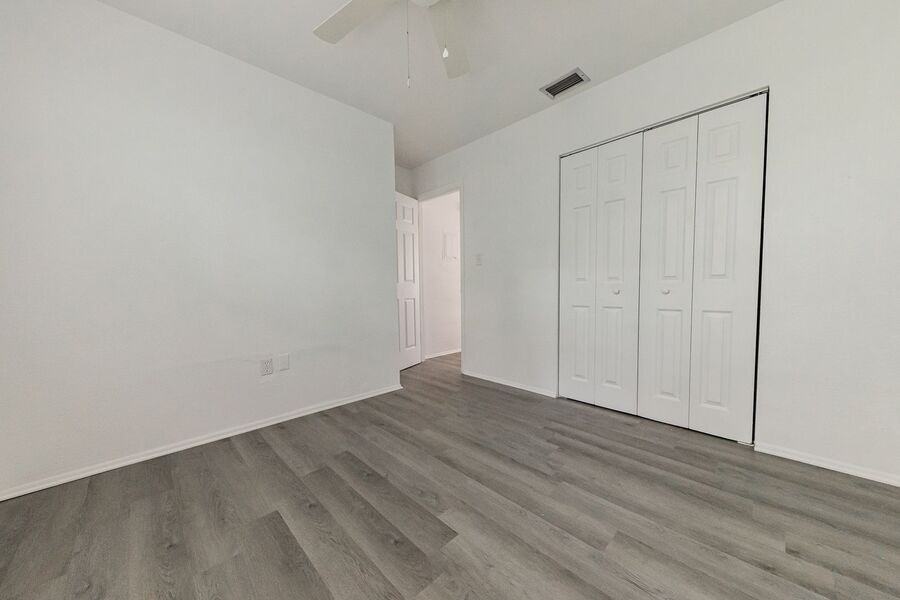 430 Avenue B Ne #A - Photo 6 of 6