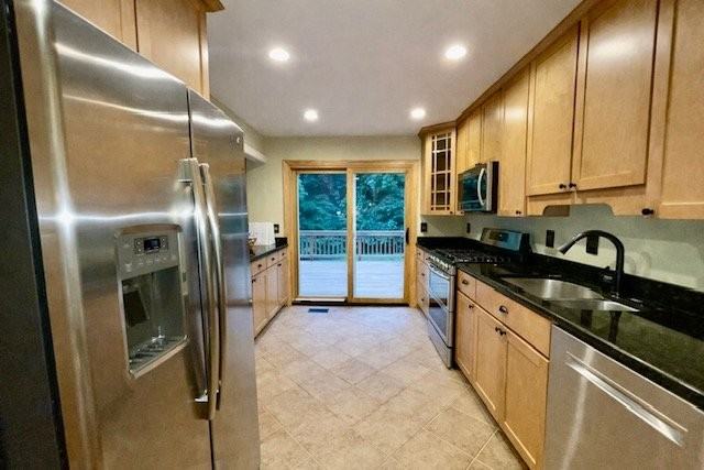 7877 Wintercress Ln - Photo 3 of 20